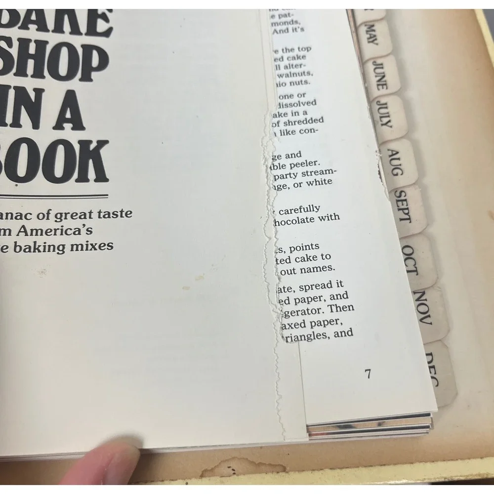 Vintage 1979 Duncan Hines Bake Shop in a Book 3-Ring Binder Cookbook Recipes